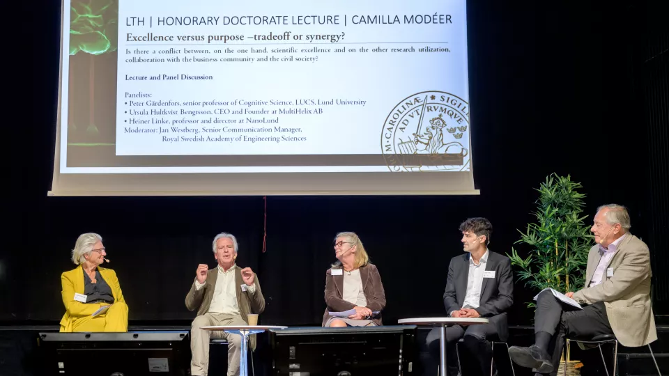 Camilla Modéer, Peter Gärdenfors, Ursula Hultkvist Bengtsson, Heiner Linke and Jan Westberg discussed the topic academia and industry at the NanoLund Annual Meeting. Photo: Kennet Ruona